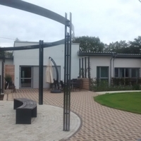 Garten des Haus Karmels in Bielefeld von Bethel.regional zur Unterstützung von Menschen mit Behinderungen und Epilepsie.