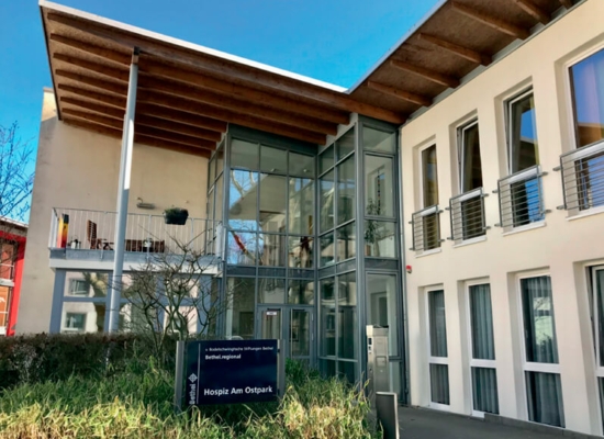 Haupteingang des Hospizes Am Ostpark von Bethel