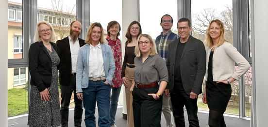 Das Foto zeigt die Kolleginnen und Kollegen des Projektes GUT.